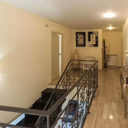 Deseo Apartment